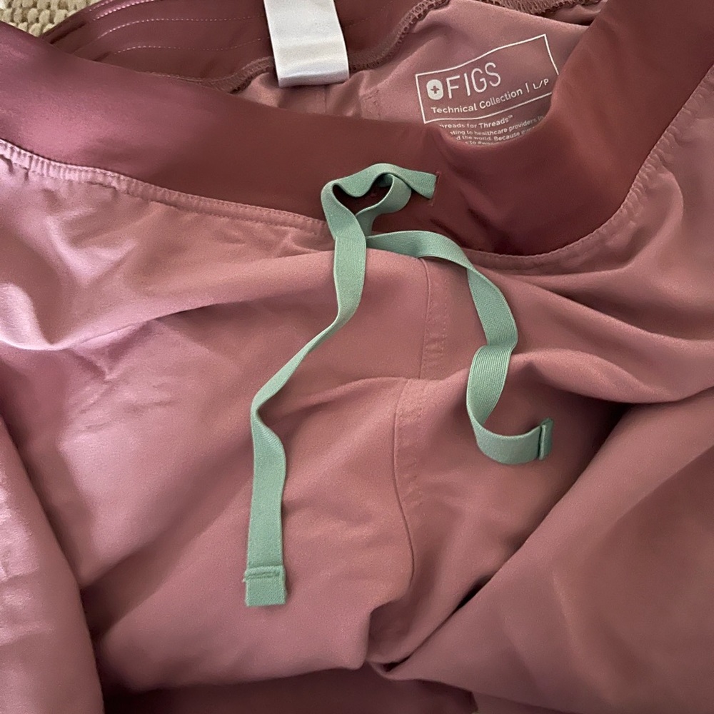 figs mineral mauve Livingston  Large Petite like new
